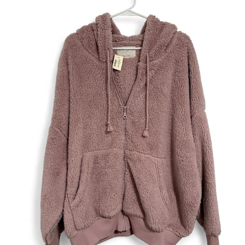 Aeropostale pink fuzzy zip up hoodie